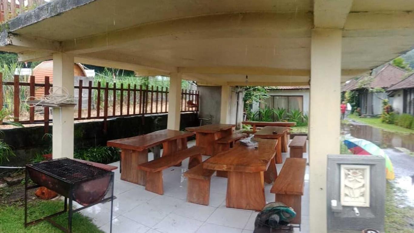 Astradana Hotel & Restaurant