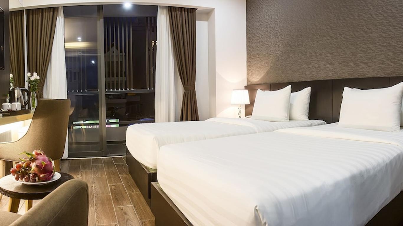Golden Hotel