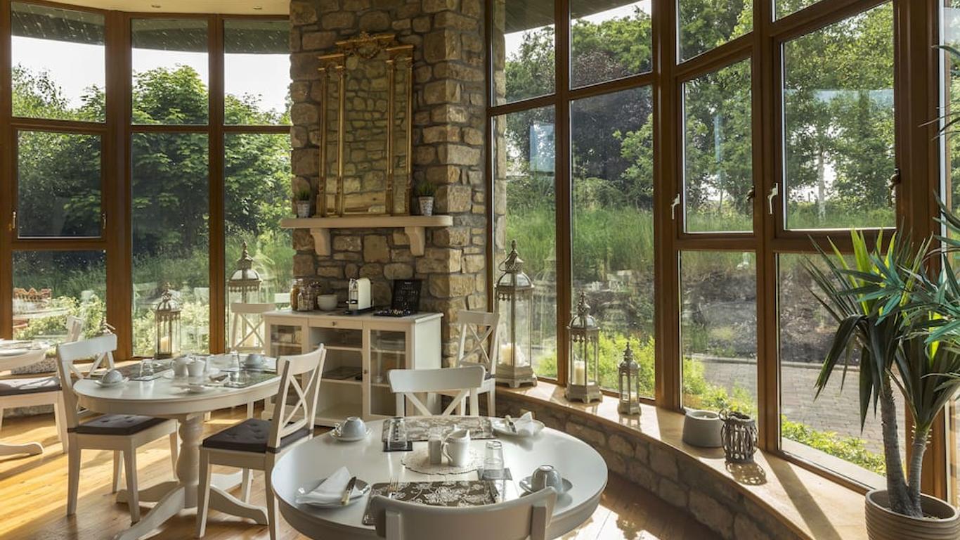 Down Yonder Boutique B&B