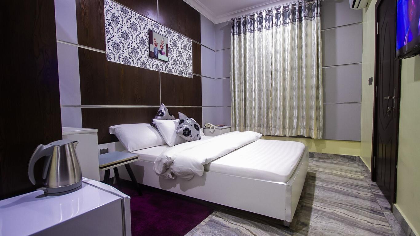 Golfview Suites & Conference Center