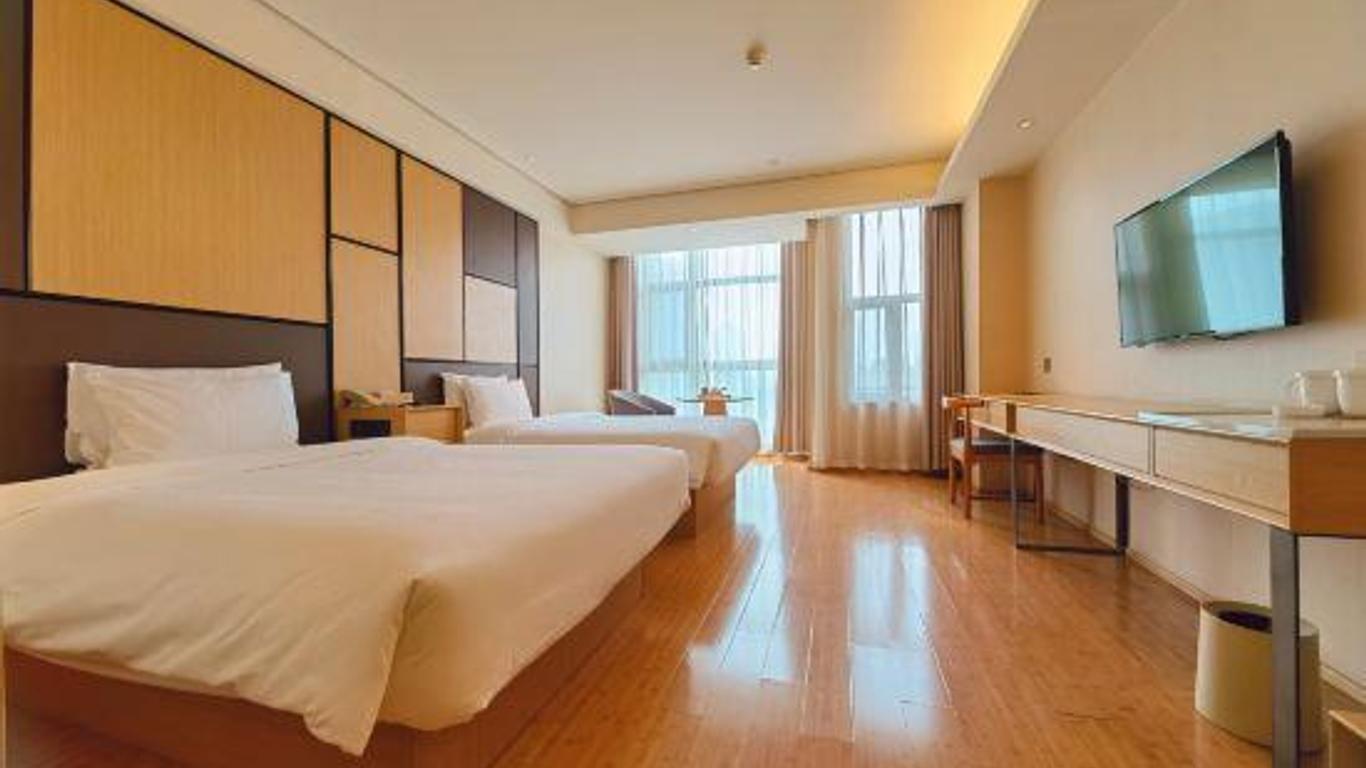 Ji Hotel (Changchun Dongfang Square)