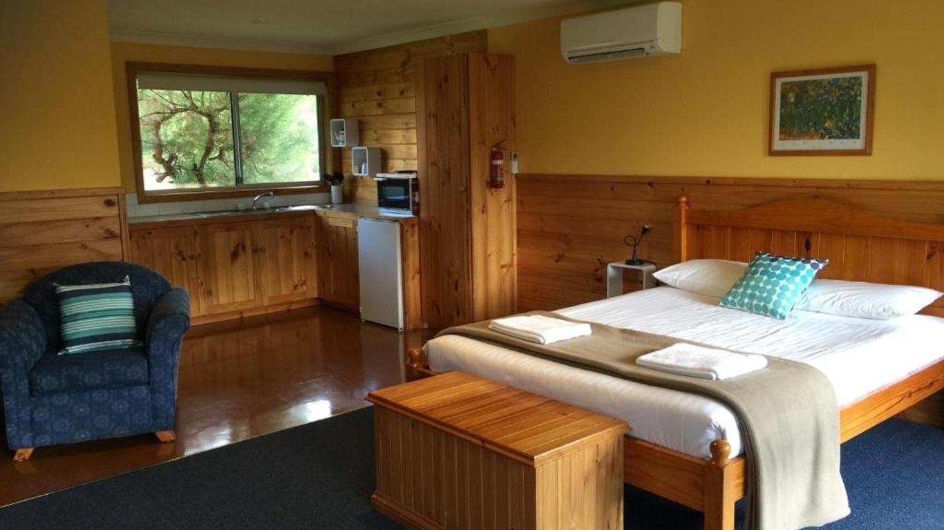 Clifton Beach Lodge