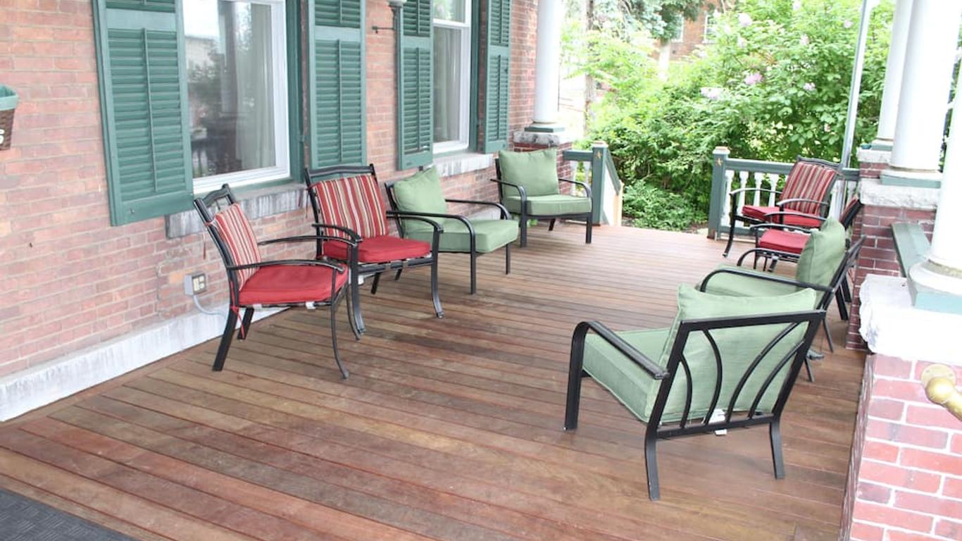 The Gridley Inn B&b