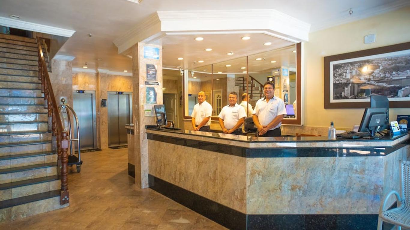 Ano Bom Palace Hotel