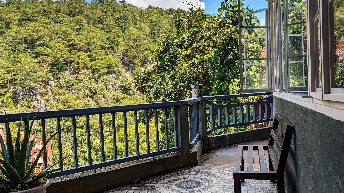 Inandako's Bed And Breakfast