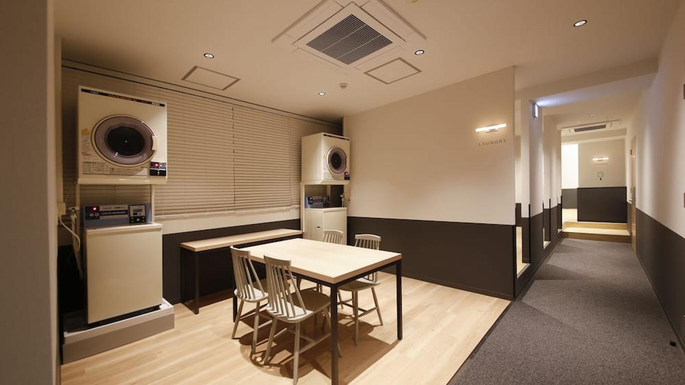 White Hostel Shinsaibashi