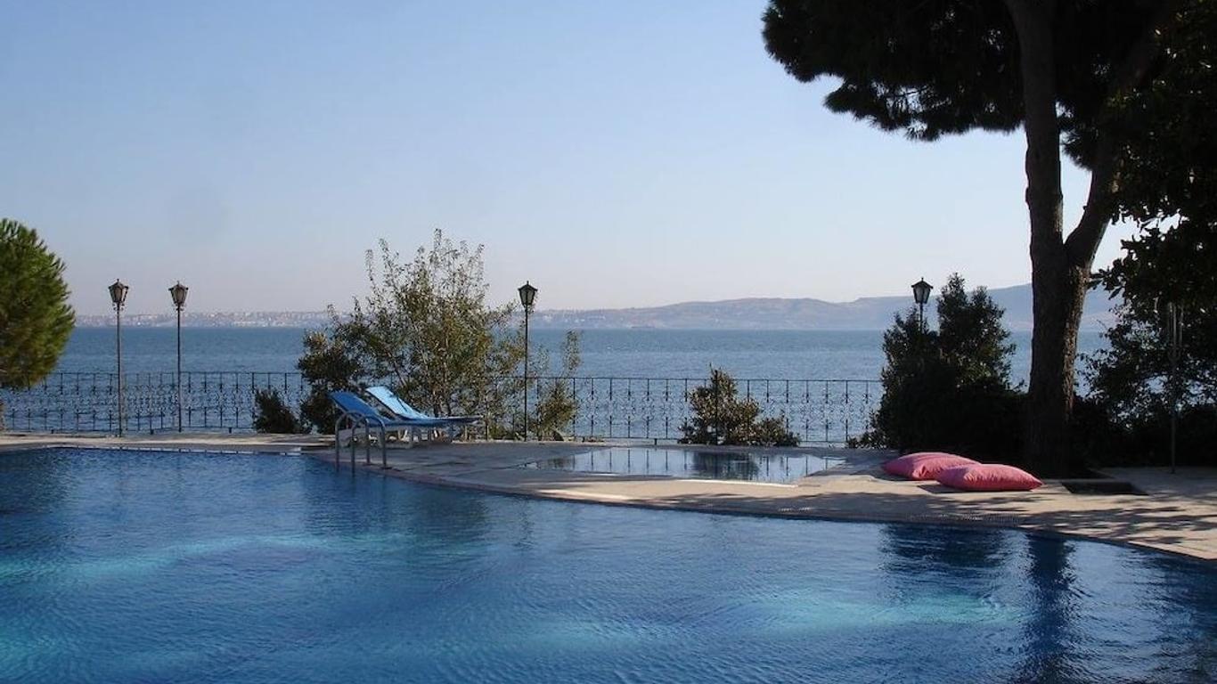Kirtay Hotel