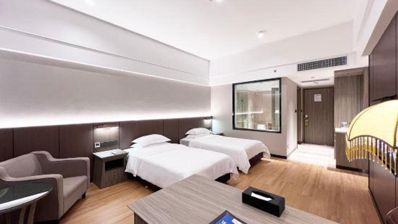 Palace International Hotel