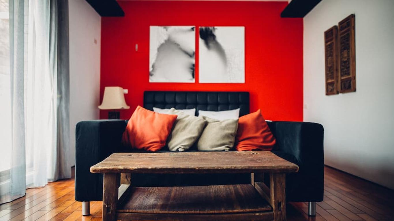 So Art Guesthouse