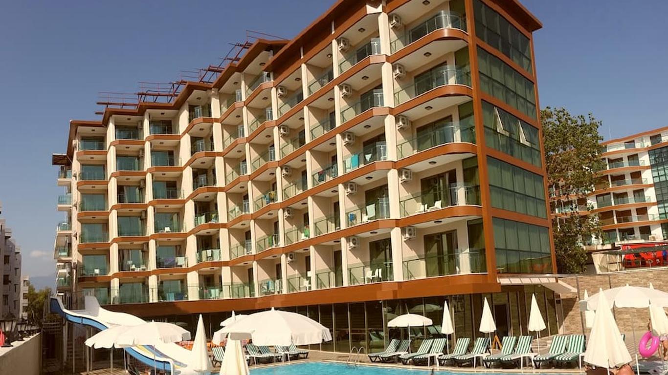 Grand Bayar Beach Hotel