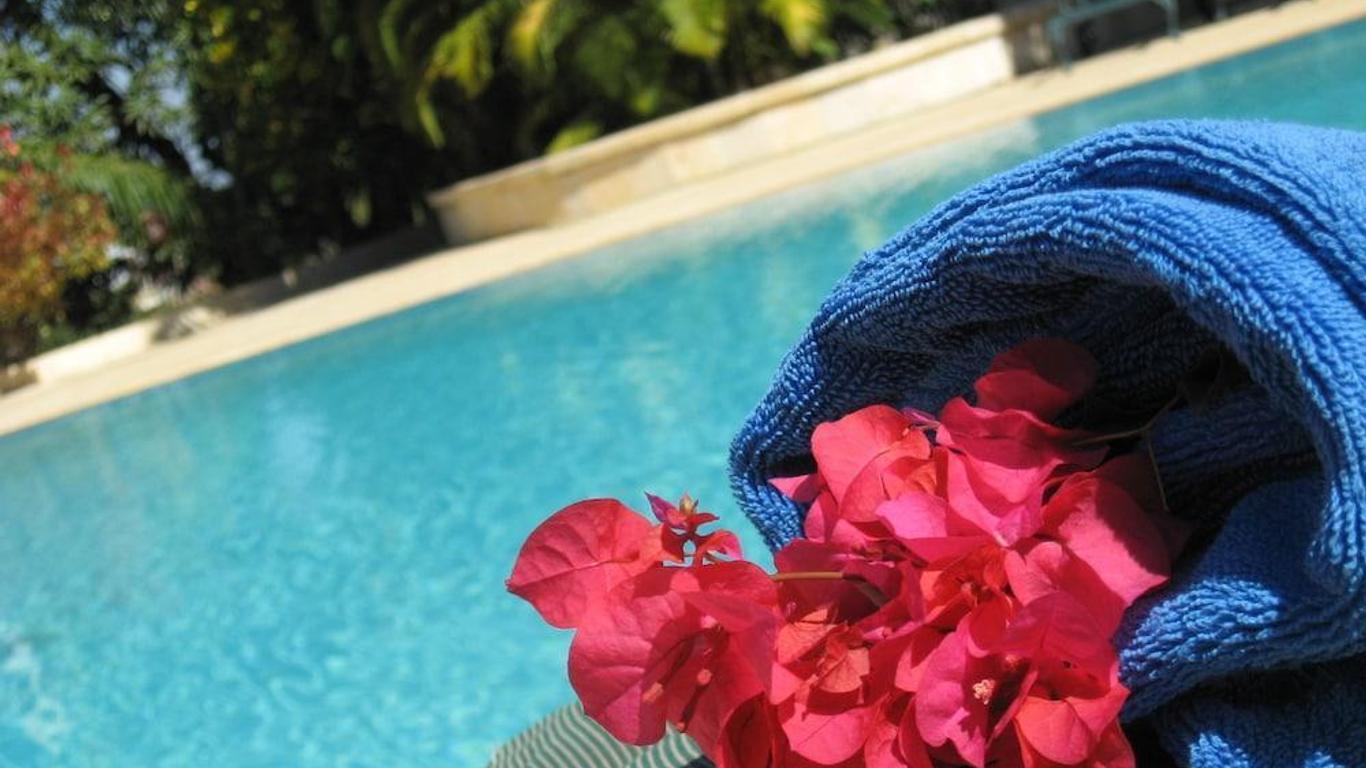 Sunny Hotel Majunga