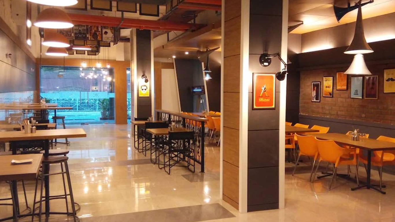 Max Hotels Jabalpur