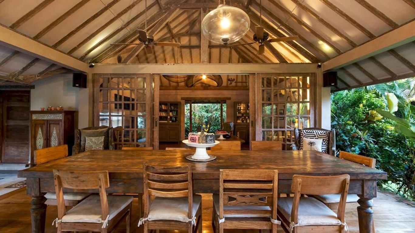 Villa Koyama by Villa Finder