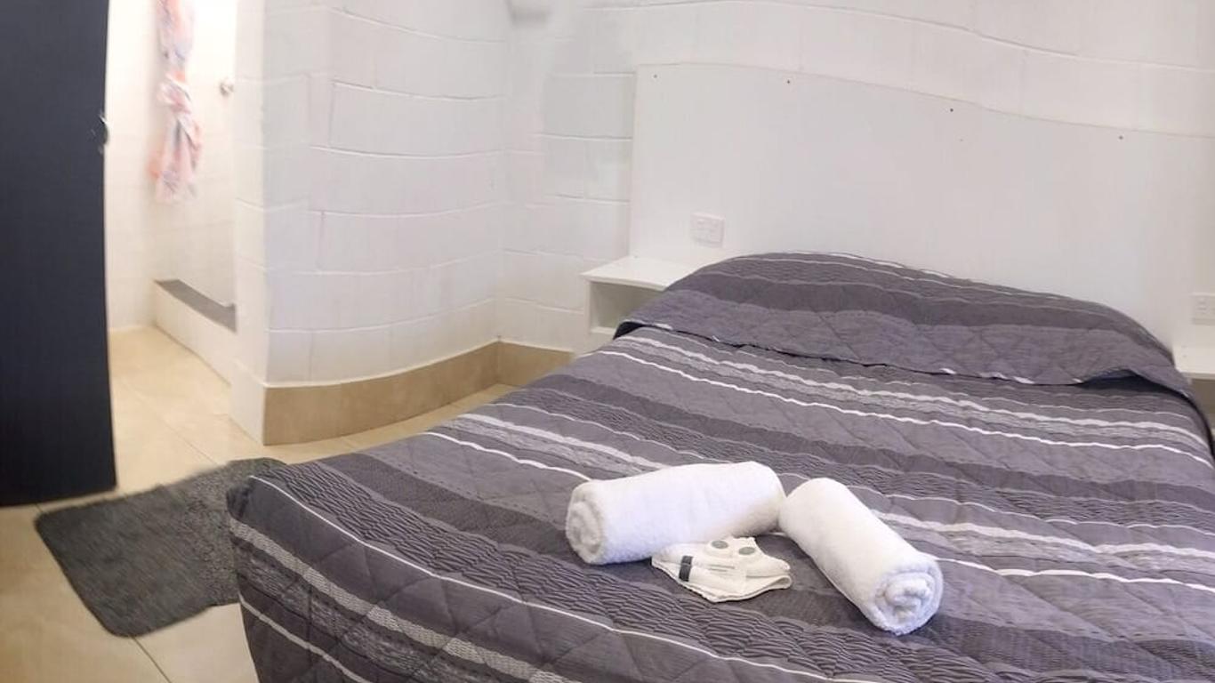 Oxford Hotel Motel