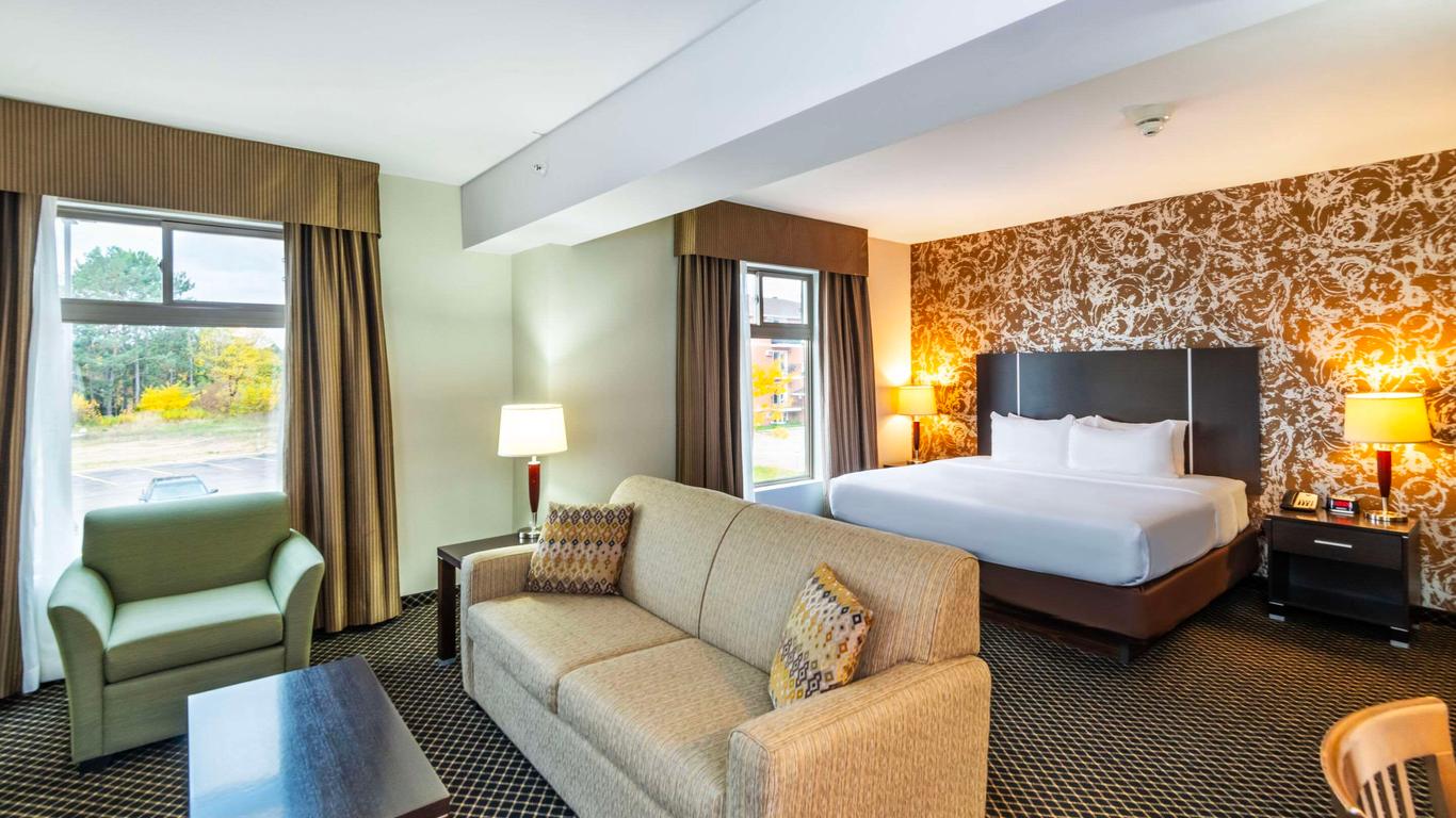 Quality Inn and Suites Petawawa