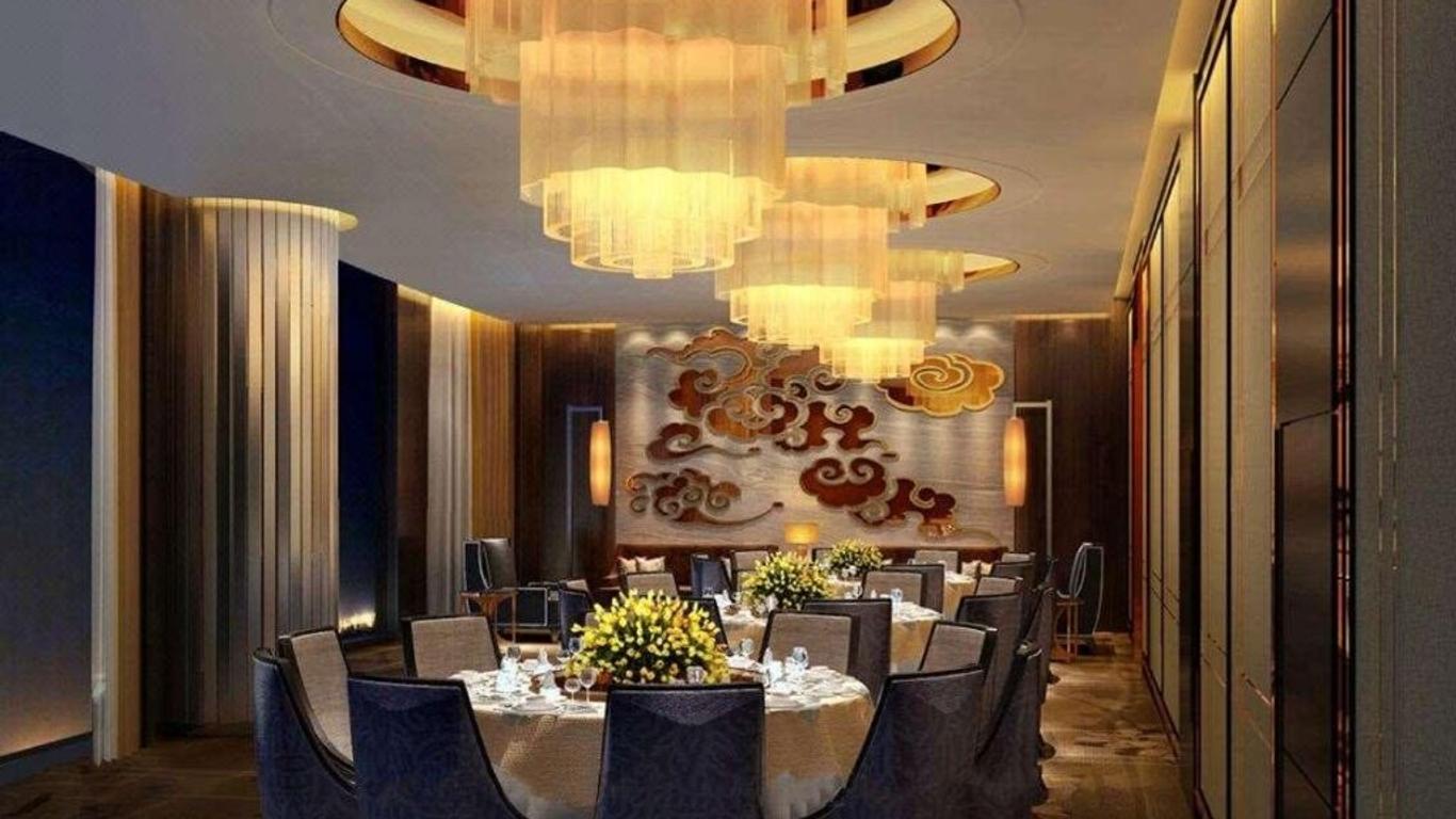 Headquarter International Hotel