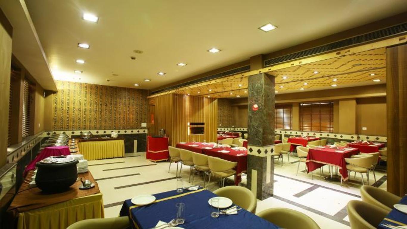 Emblem Hotel Sector 14 Gurgaon