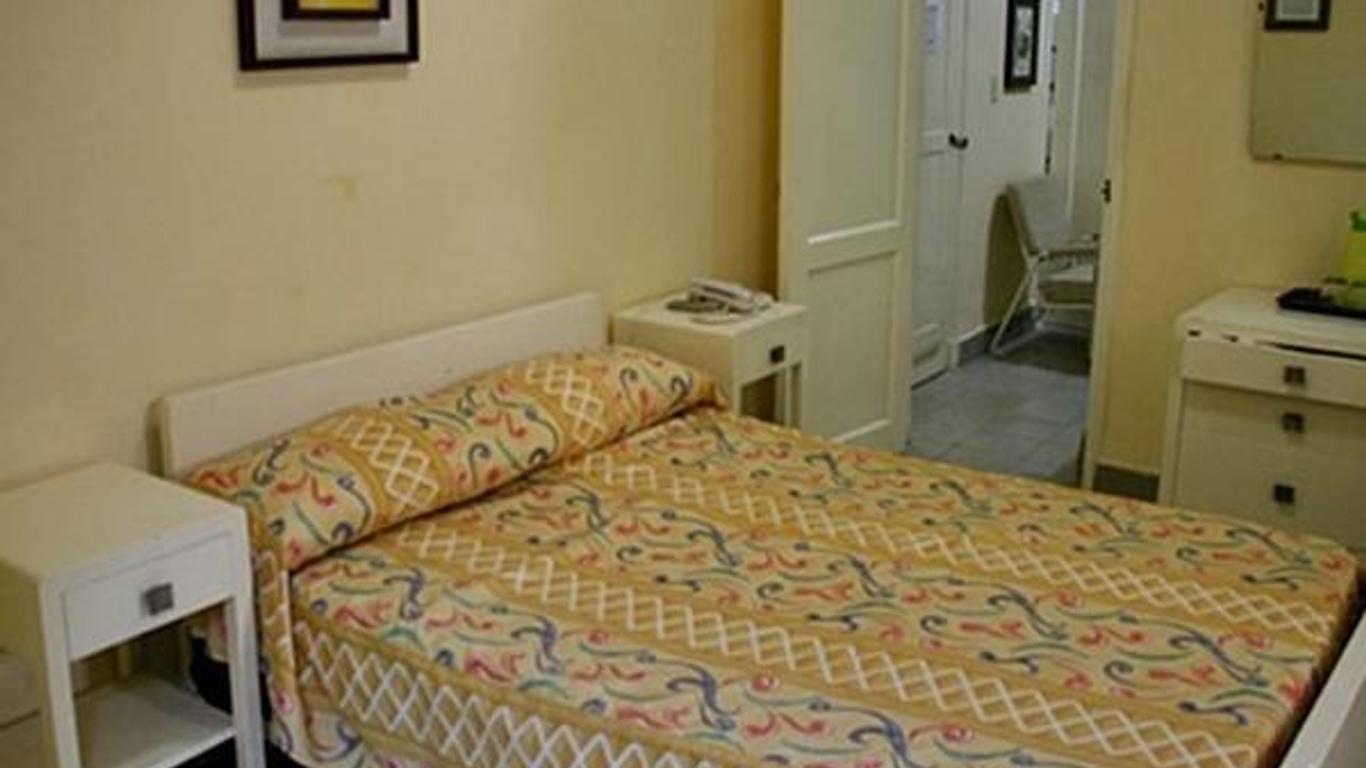 Hotel Santa Clara Libre