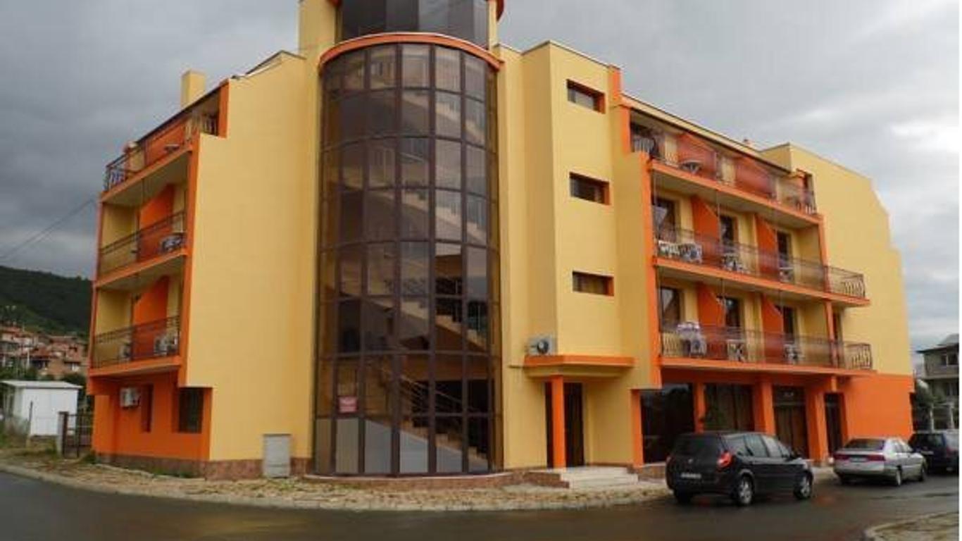 Family Hotel Amigos