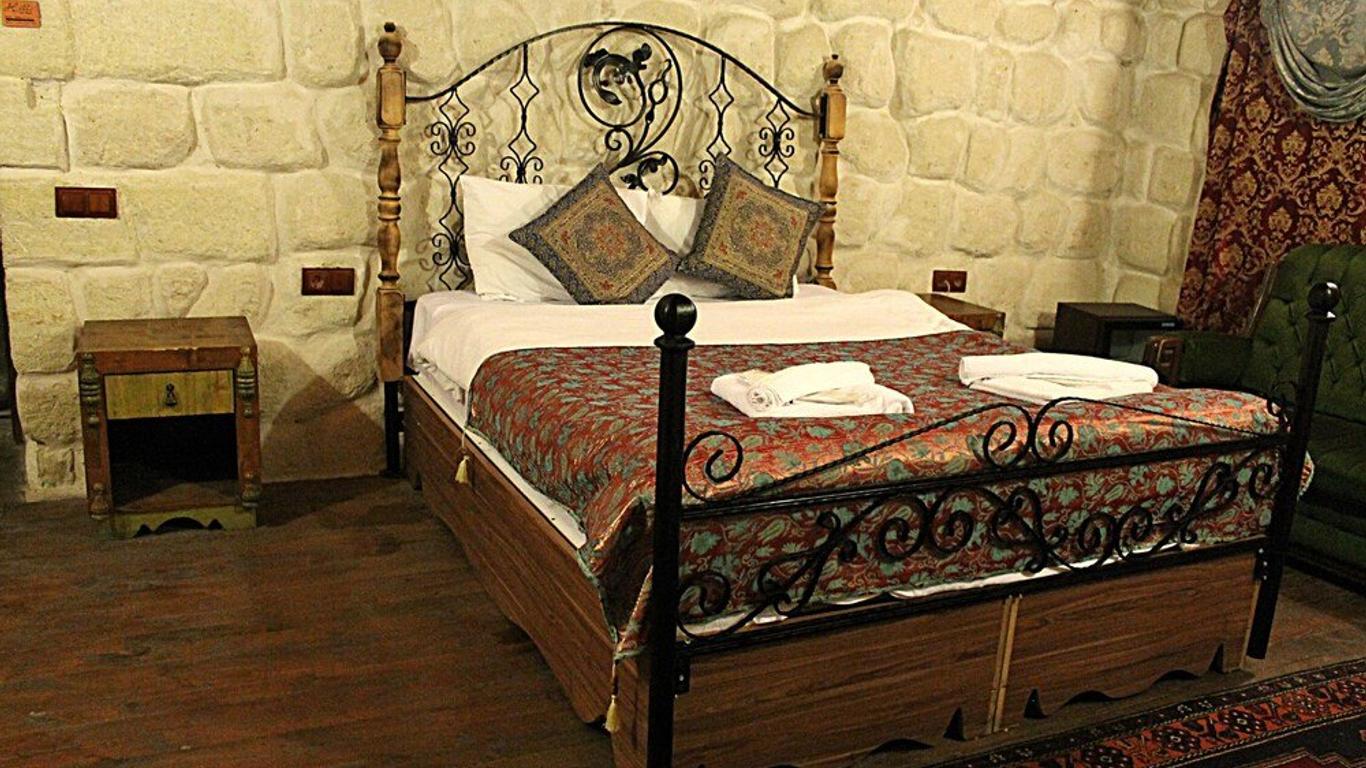 Hills Cave Hotel