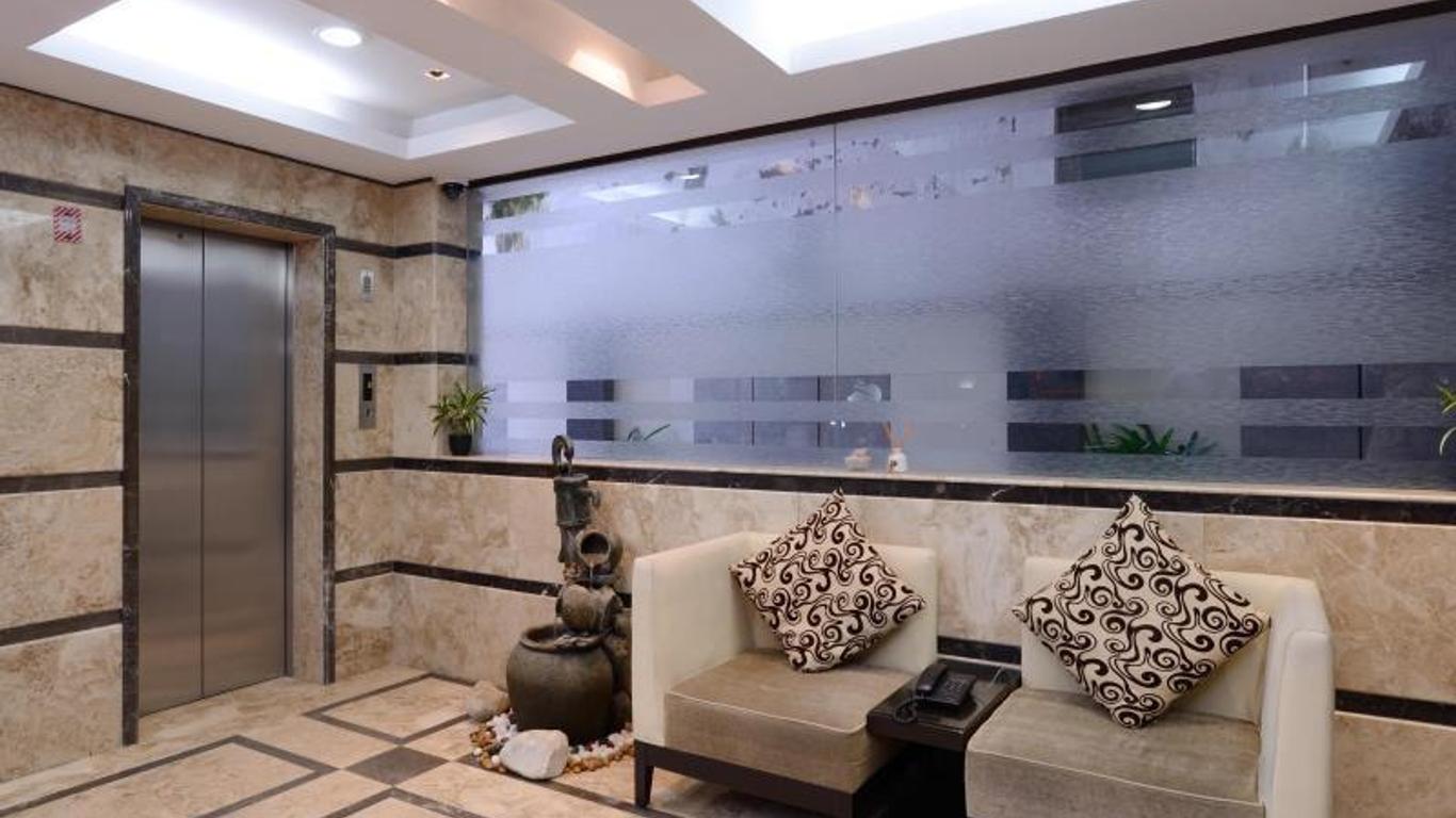 Golden Apple Boutique Hotel