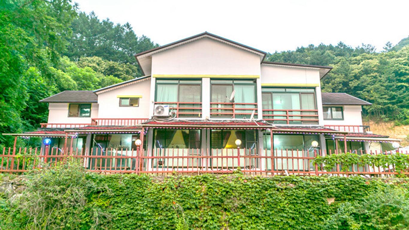 Gapyeong Yongchugyegok Pension