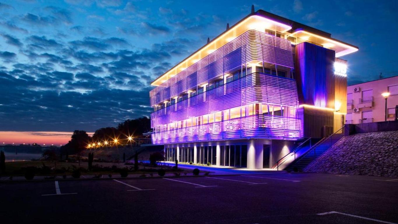 Hotel Navis