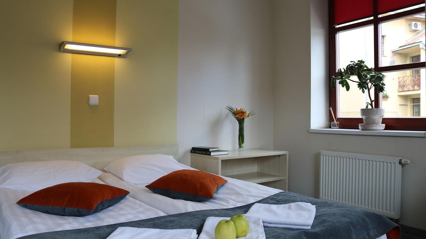 Apple Economy Hotel