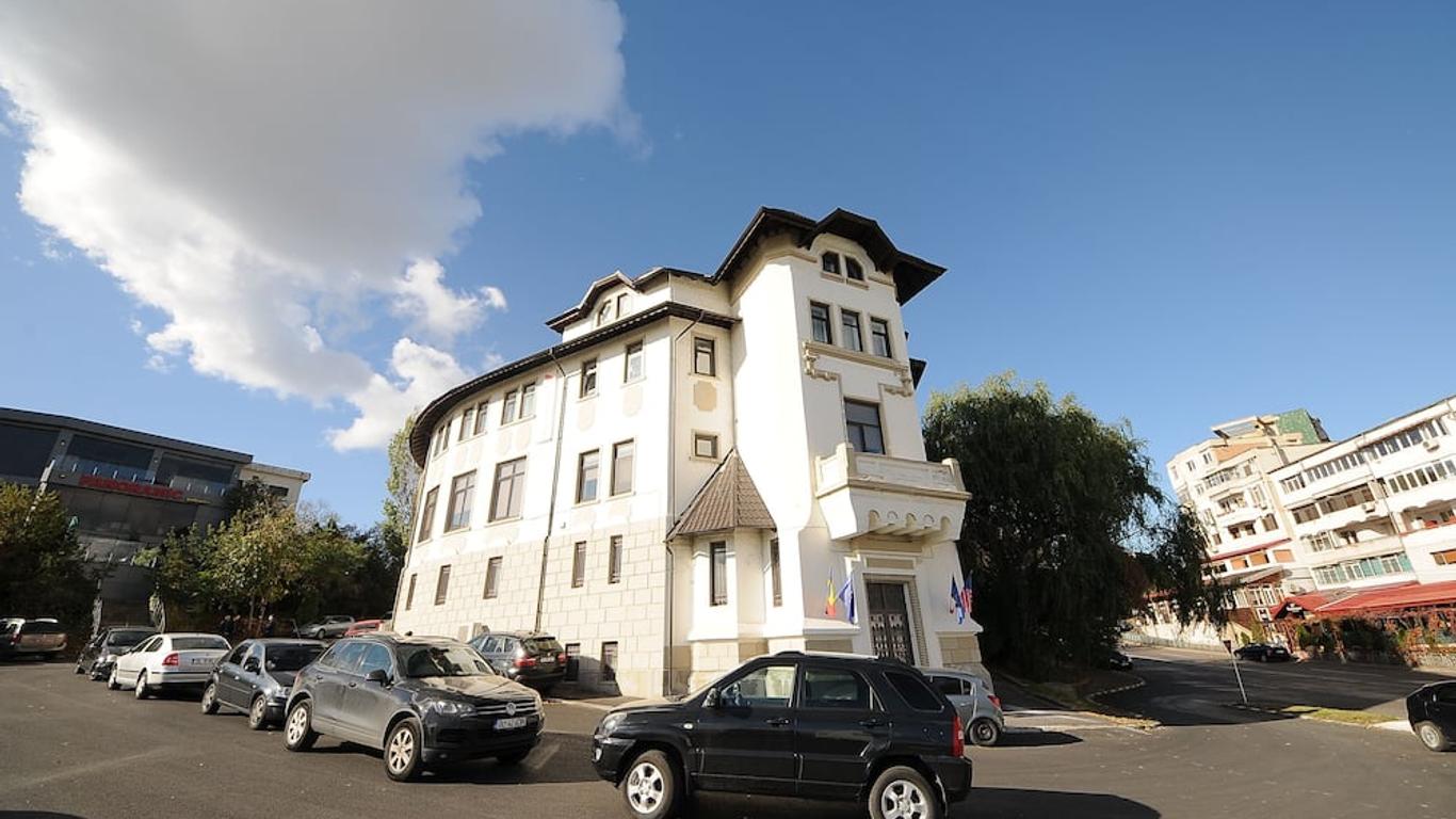 Citadel Aparthotel