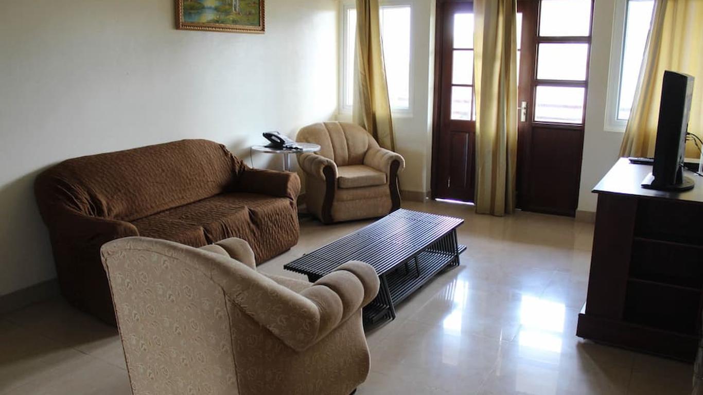 Choj Rentals - Sun Island Apartments