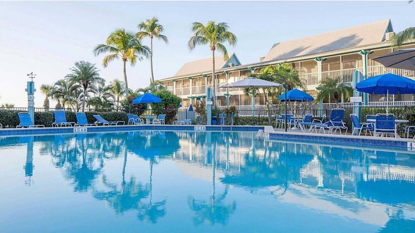 Surfrider Beach Club