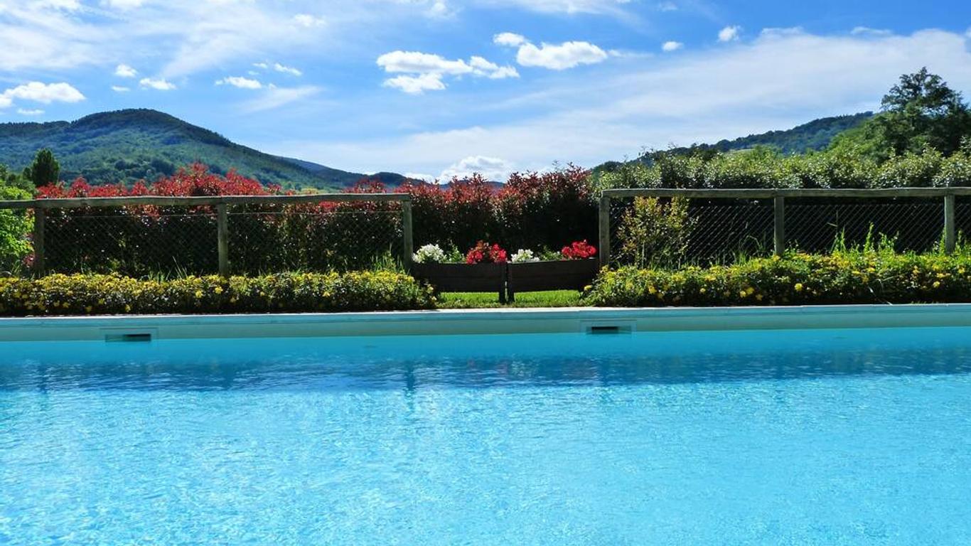 Cerqua Rosara Residence
