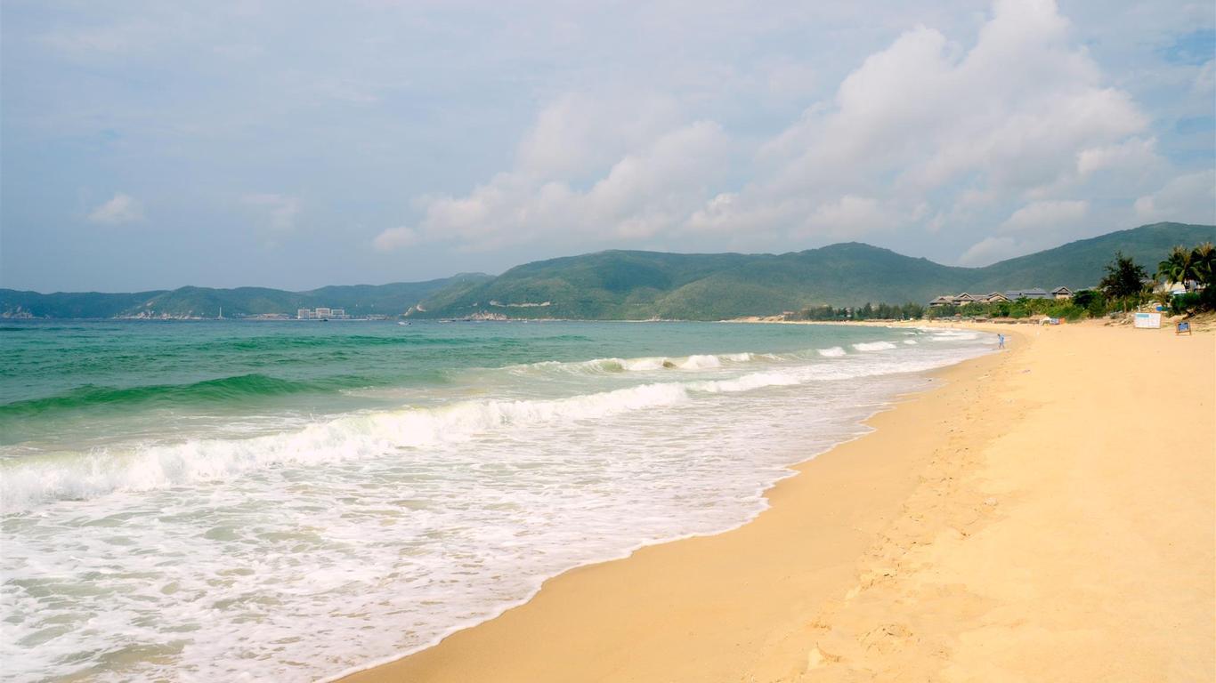 Yalong Bay Golf Resort