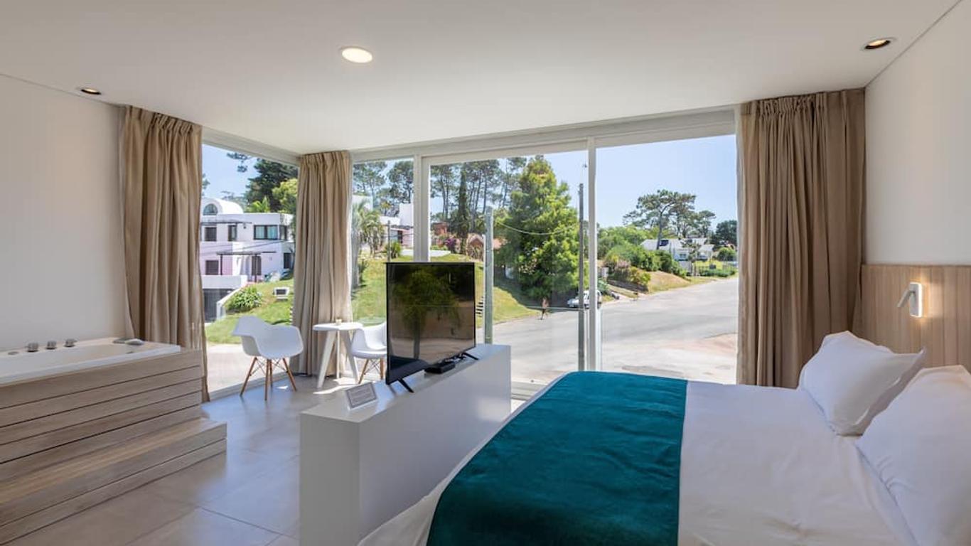 Live Hotel Boutique (Adults only)