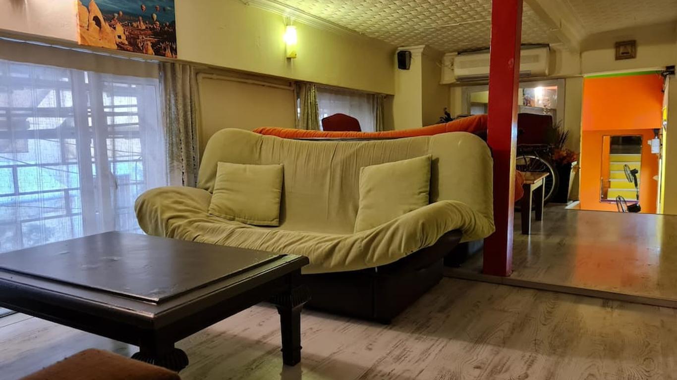 Taxim Hostel