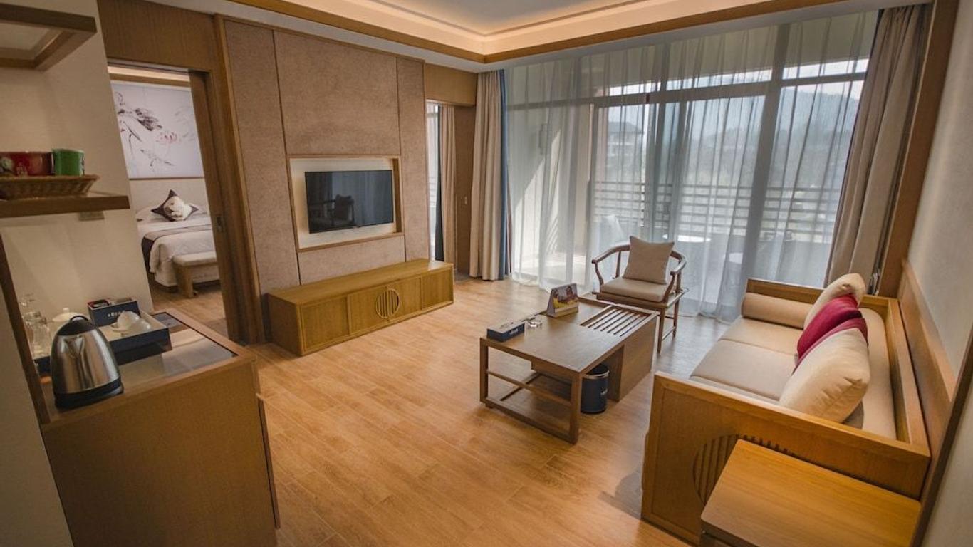 Jiuhuashan Rongxi Manor Hot Spring Hotel