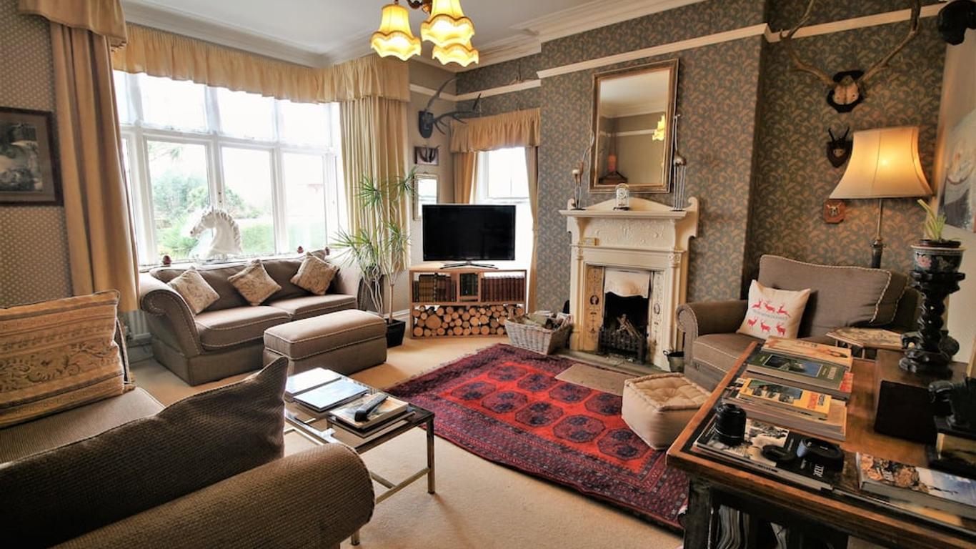 Marston Lodge