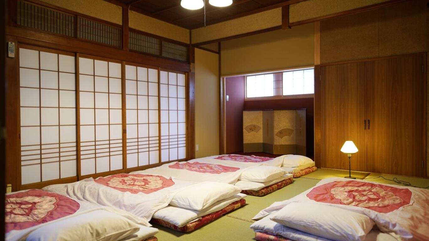 Guesthouse Kinosaki Wakayo - Hostel, Caters To Women