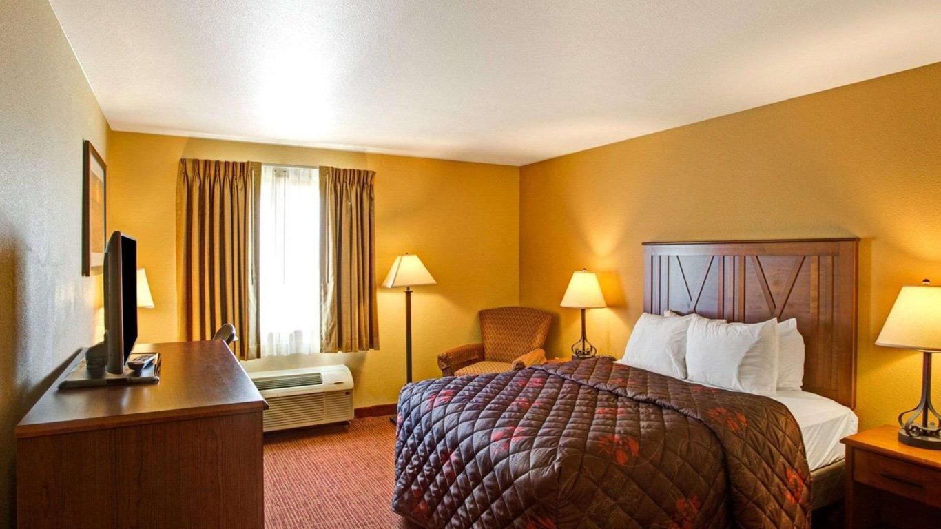 Rodeway Inn & Suites