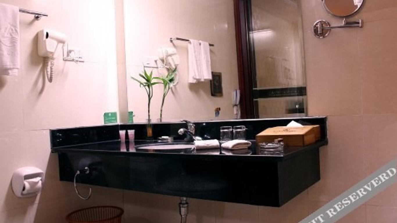 Haining Holiday International Hotel