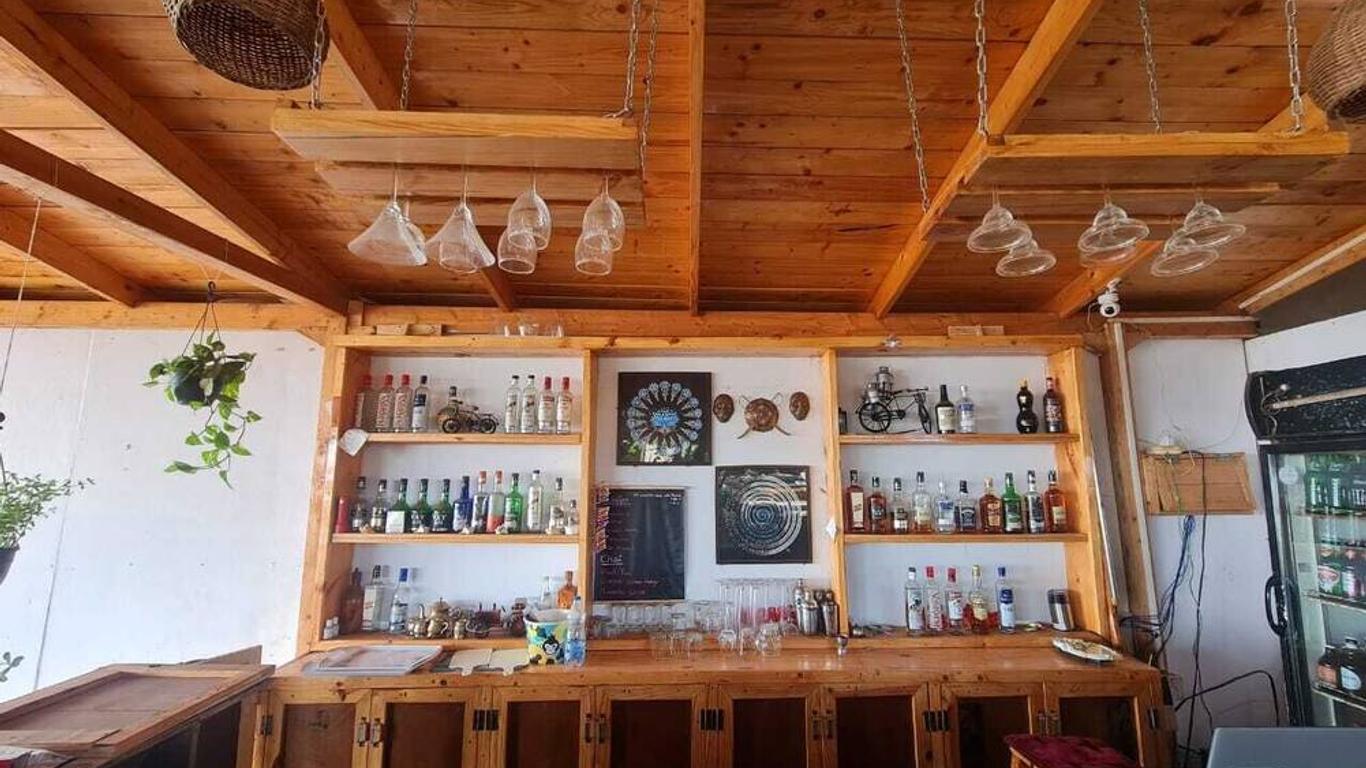 Basho Huts and Cafe