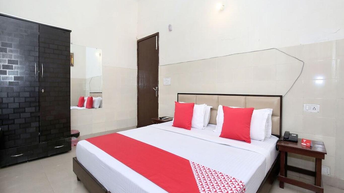 Oyo 12934 Hotel Shivjot