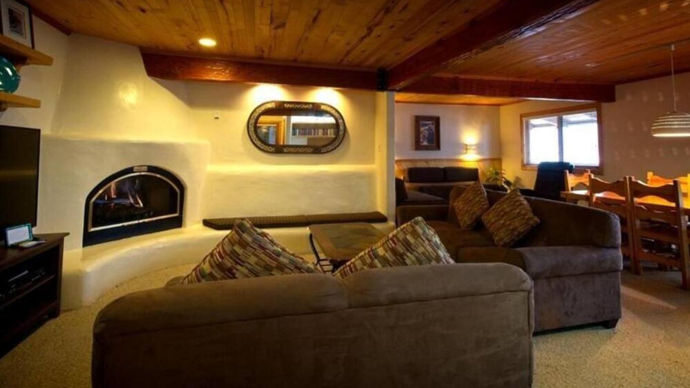 Sitzmark Sports Lodge