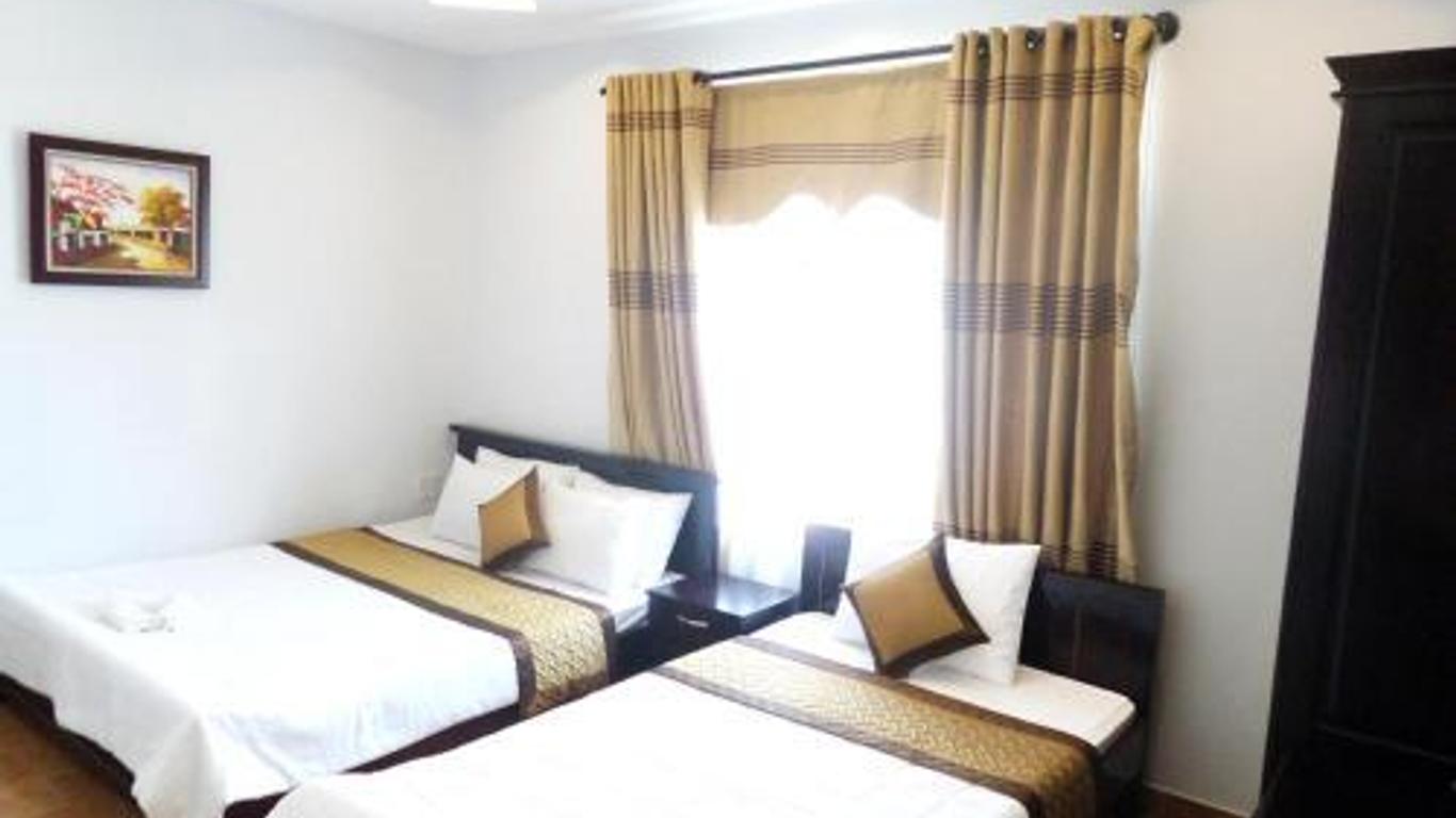 Crown Hotel