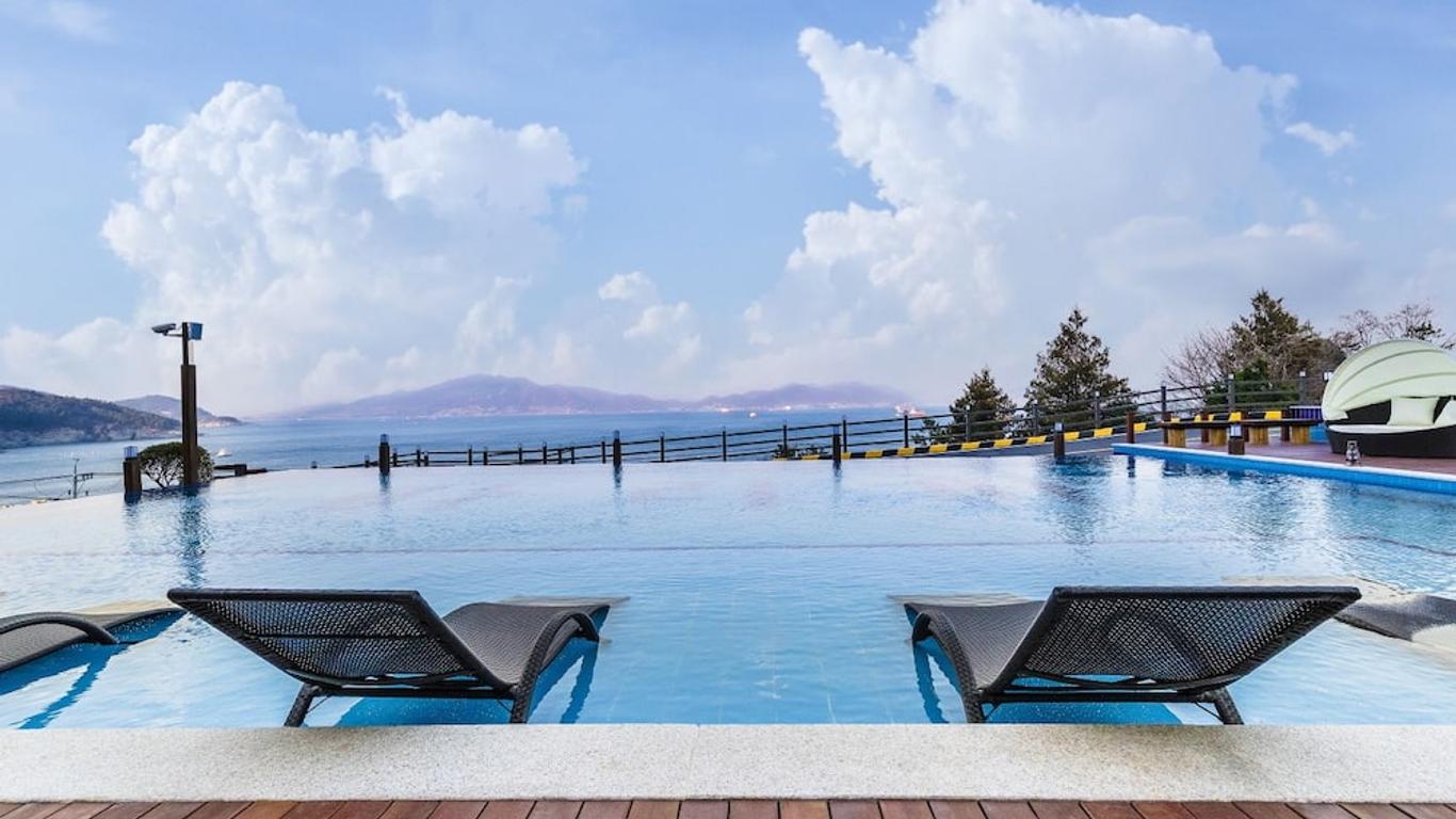 Aria Pension Resort