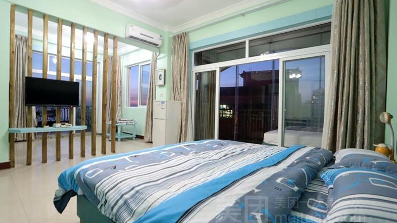 Chaoyue Haiyun Homestay (Sanya Bay Branch)
