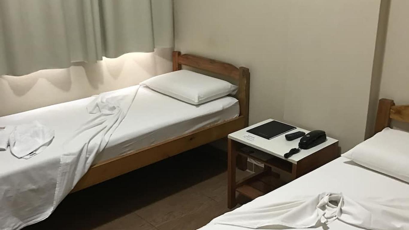 Qualyleste Hotel