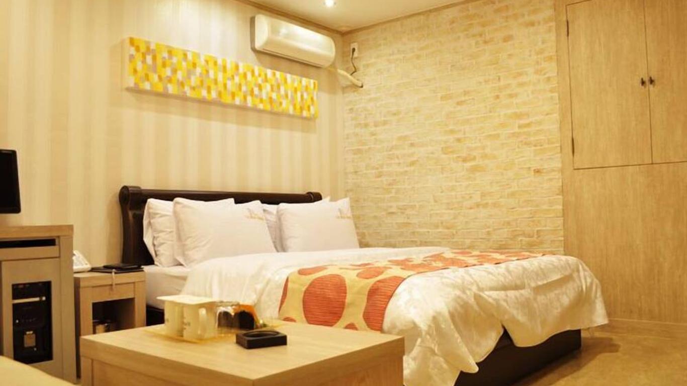 Goodstay Lanuit Hotel
