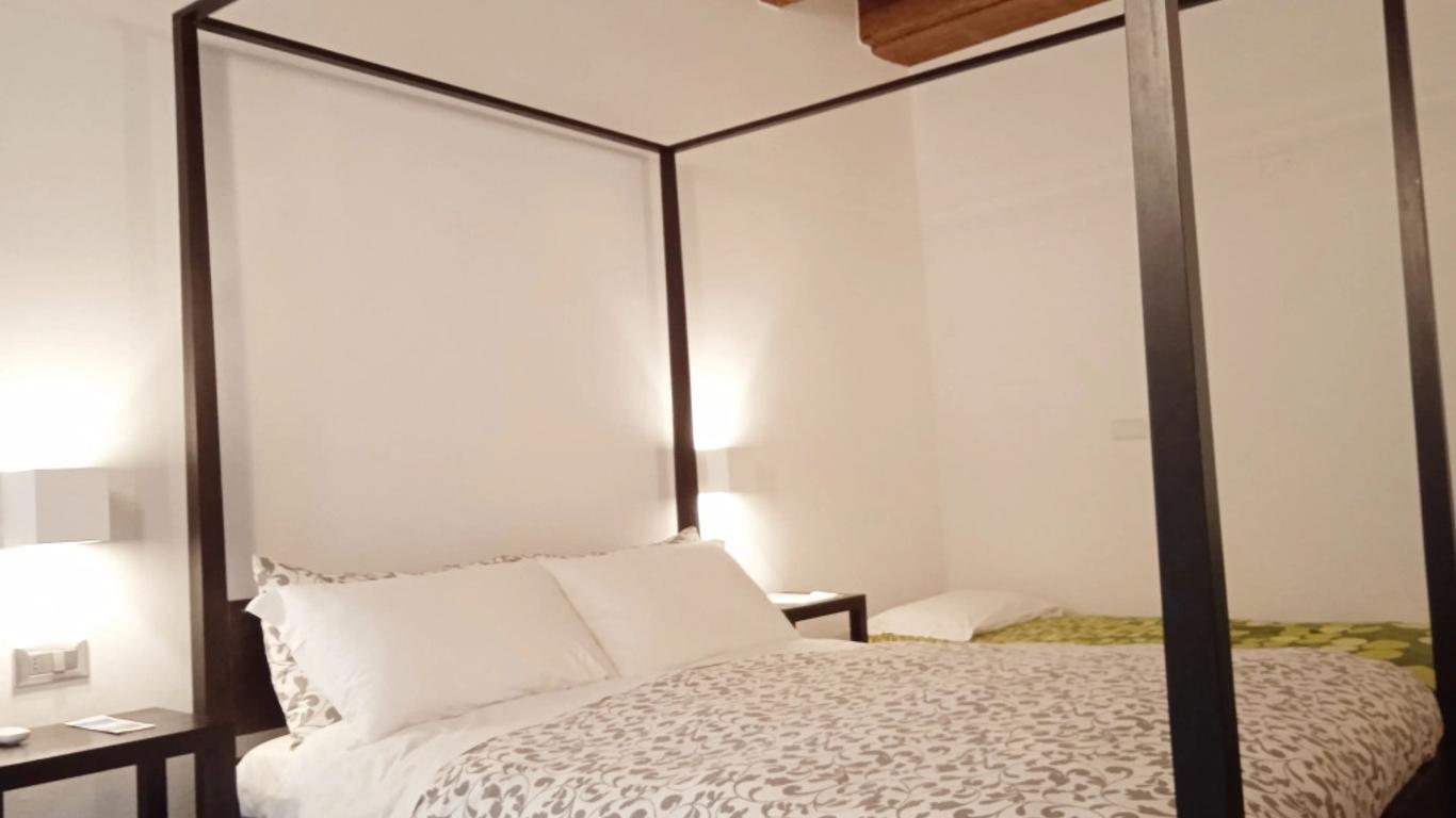 Moira Rooms