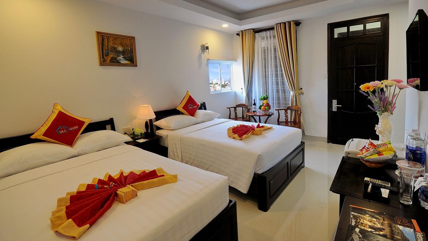 Full House Hotel